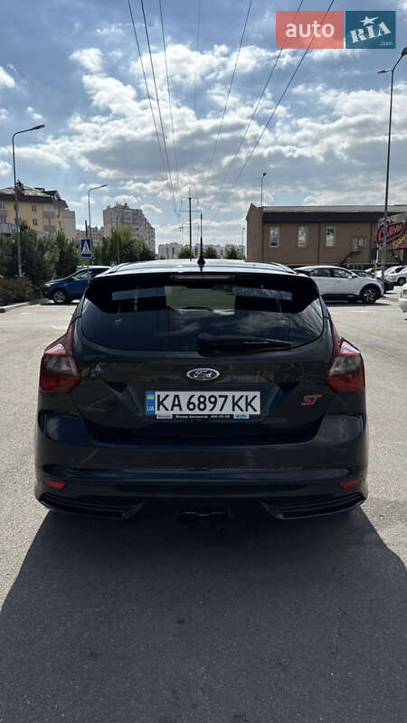 Хэтчбек Ford Focus 2013 в Киеве