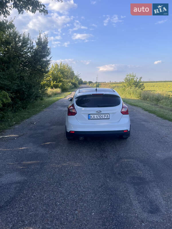 Хэтчбек Ford Focus 2012 в Киеве
