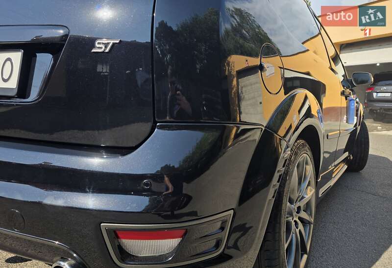 Хэтчбек Ford Focus 2007 в Ужгороде