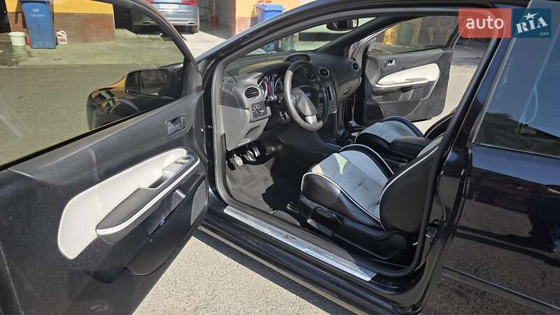 Хэтчбек Ford Focus 2007 в Ужгороде