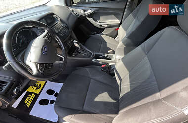 Седан Ford Focus 2015 в 