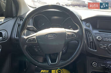 Седан Ford Focus 2015 в 