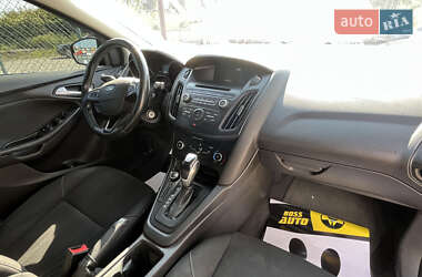 Седан Ford Focus 2015 в 