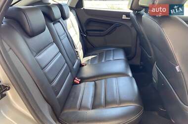 Хэтчбек Ford Focus 2007 в 