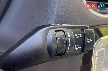 Хэтчбек Ford Focus 2007 в 