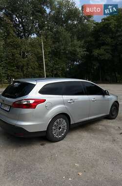 Универсал Ford Focus 2014 в 