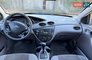 Седан Ford Focus 2003 в 