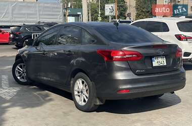 Седан Ford Focus 2015 в 