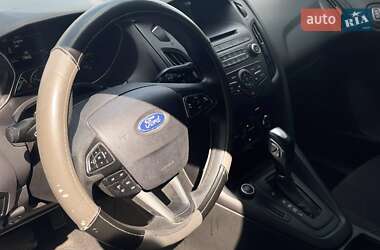 Седан Ford Focus 2015 в 