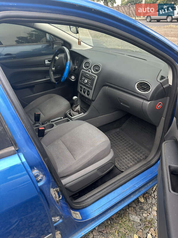 Хэтчбек Ford Focus 2006 в Первомайске