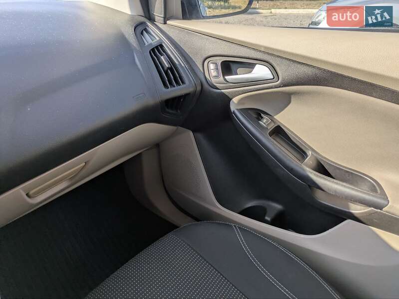 Хэтчбек Ford Focus 2016 в Вознесенске фото 16 Хэтчбек Ford Focus 2016 в Вознесенске