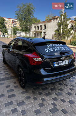 Хэтчбек Ford Focus 2014 в 
