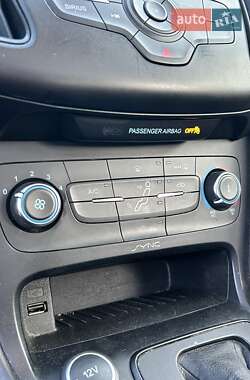 Хэтчбек Ford Focus 2016 в 