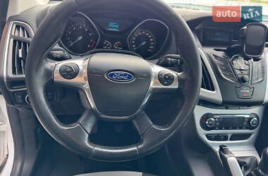 Хэтчбек Ford Focus 2013 в 