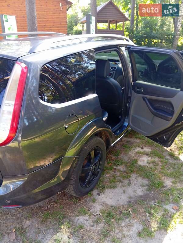 Универсал Ford Focus 2008 в Глухове