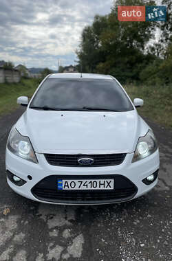 Хэтчбек Ford Focus 2008 в Мукачево