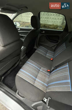 Хэтчбек Ford Focus 2008 в 