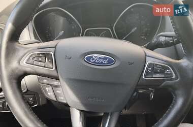 Седан Ford Focus 2017 в 