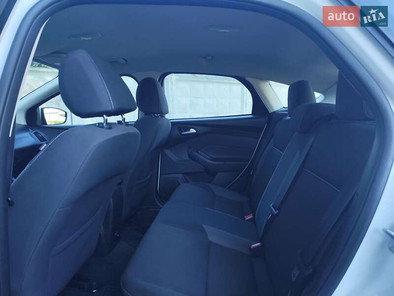 Хэтчбек Ford Focus 2014 в Киеве