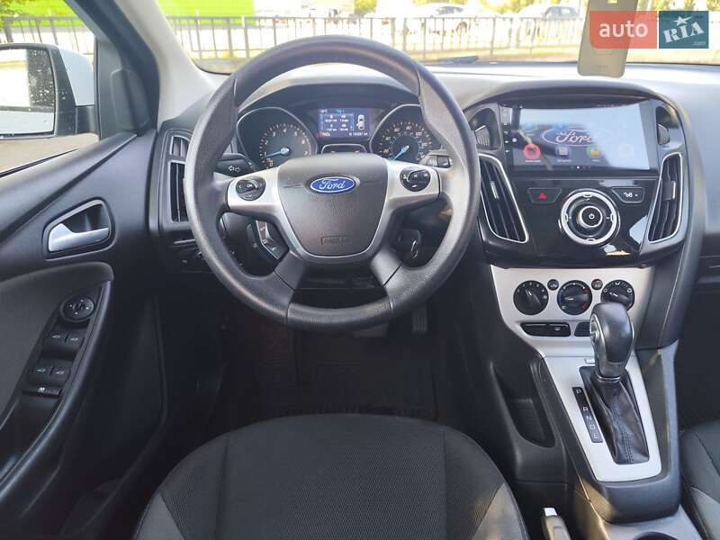 Хэтчбек Ford Focus 2014 в Киеве