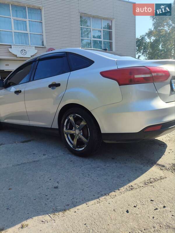 Седан Ford Focus 2015 в Харькове фото 3 Седан Ford Focus 2015 в Харькове