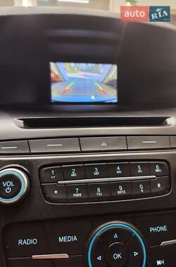 Седан Ford Focus 2015 в 