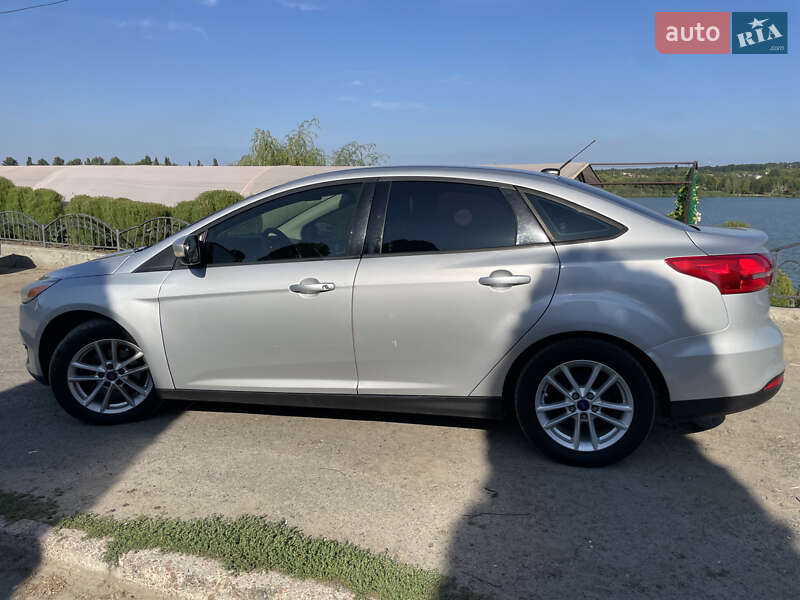 Седан Ford Focus 2015 в Черкасах
