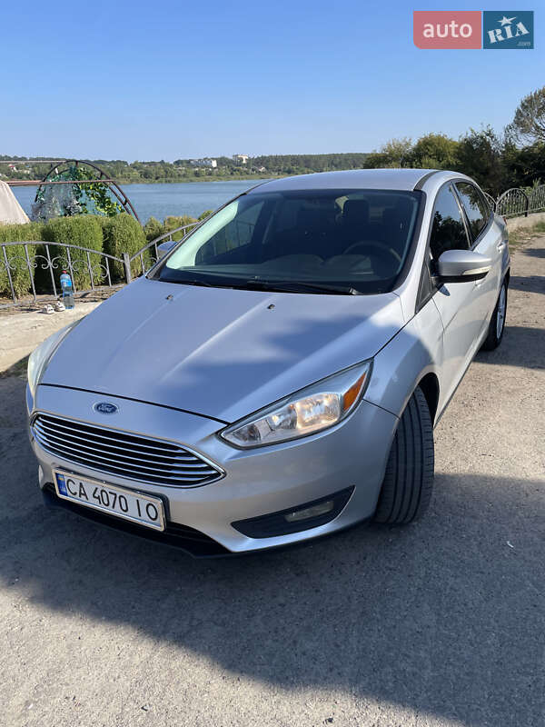Седан Ford Focus 2015 в Черкасах