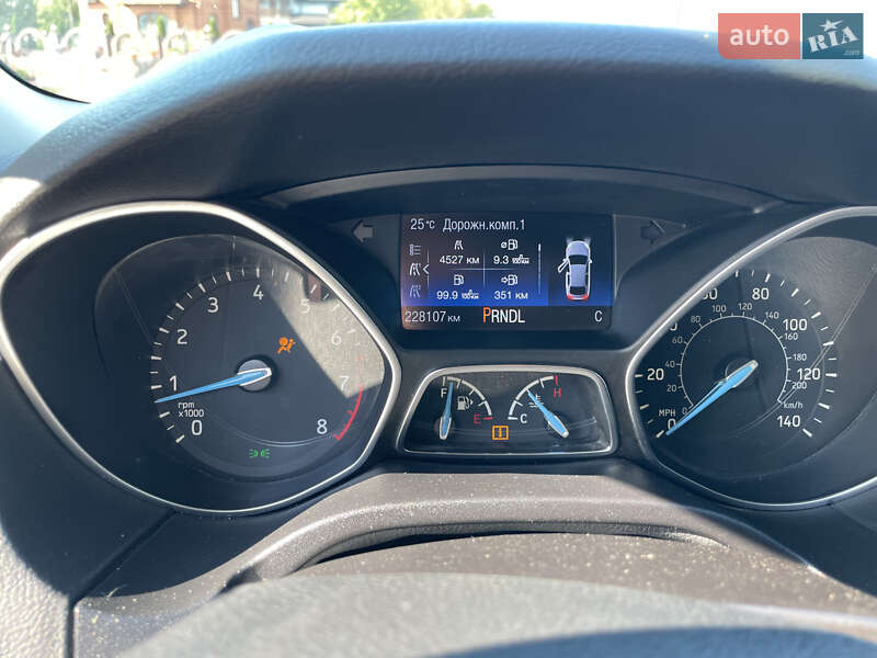 Седан Ford Focus 2015 в Черкасах