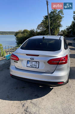 Седан Ford Focus 2015 в Черкассах