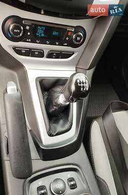 Хэтчбек Ford Focus 2013 в 