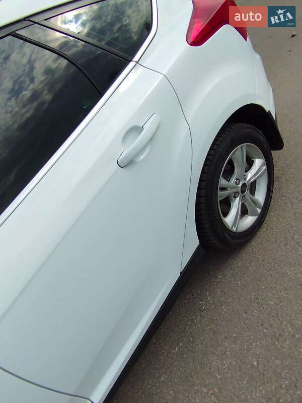 Хетчбек Ford Focus 2013 в Дніпрі