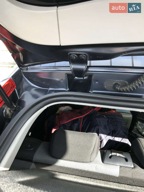 Хэтчбек Ford Focus 2010 в Полтаве фото 38 Хэтчбек Ford Focus 2010 в Полтаве