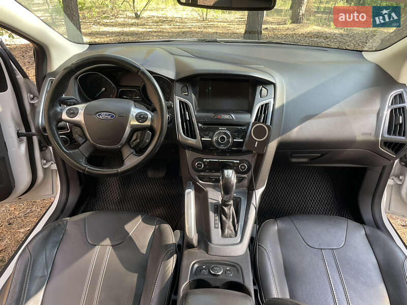 Хэтчбек Ford Focus 2012 в Полтаве