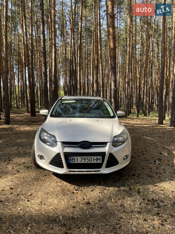 Хэтчбек Ford Focus 2012 в Полтаве