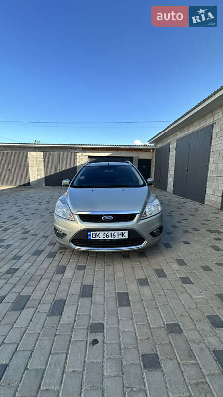 Универсал Ford Focus 2010 в 