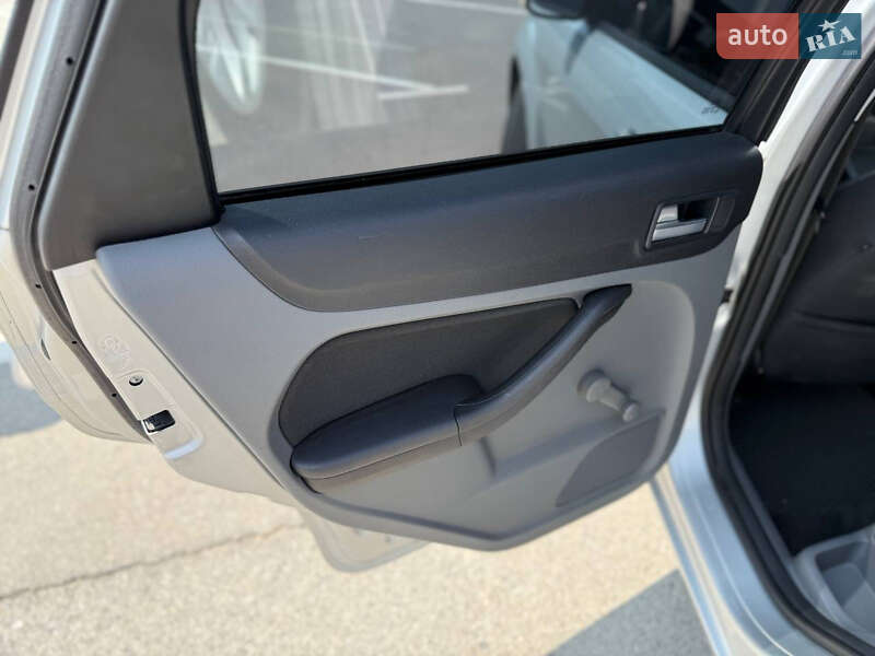 Універсал Ford Focus 2009 в Івано-Франківську фото 22 Універсал Ford Focus 2009 в Івано-Франківську