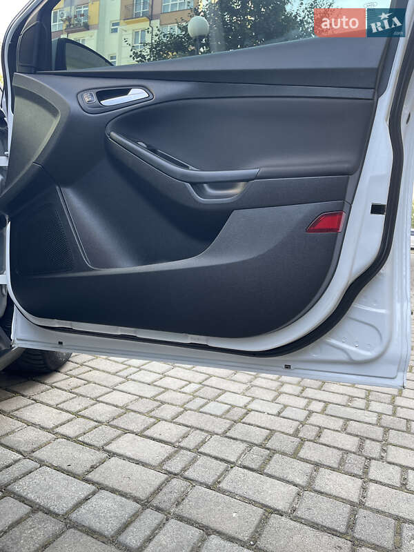 Седан Ford Focus 2015 в Ивано-Франковске фото 37 Седан Ford Focus 2015 в Ивано-Франковске