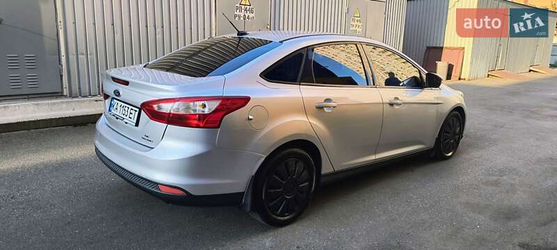 Седан Ford Focus 2013 в Киеве
