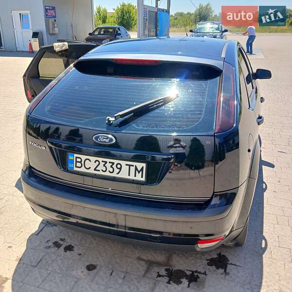 Хетчбек Ford Focus 2006 в Тлумачі