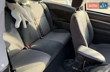 Хэтчбек Ford Focus 2000 в 
