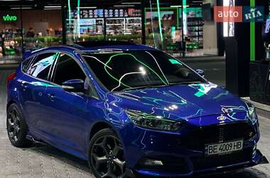 Хетчбек Ford Focus 2013 в 