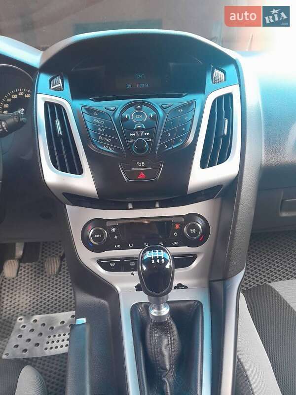 Хэтчбек Ford Focus 2013 в Виноградове