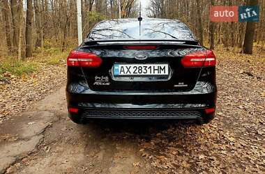 Седан Ford Focus 2015 в 