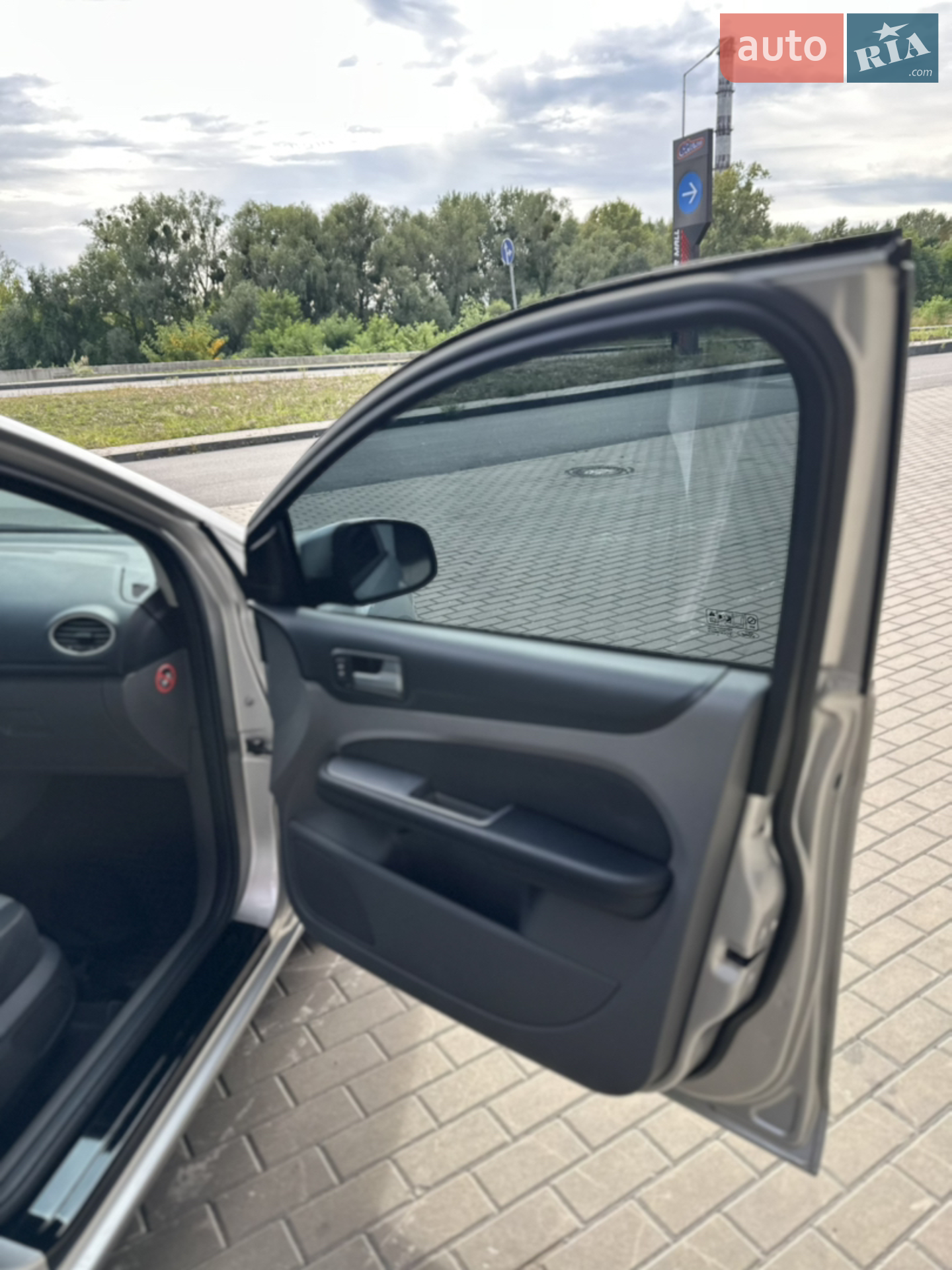 2010 Ford Focus - мініатюра 14