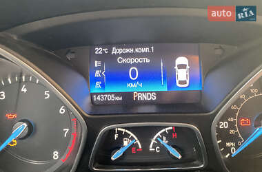 Седан Ford Focus 2015 в 