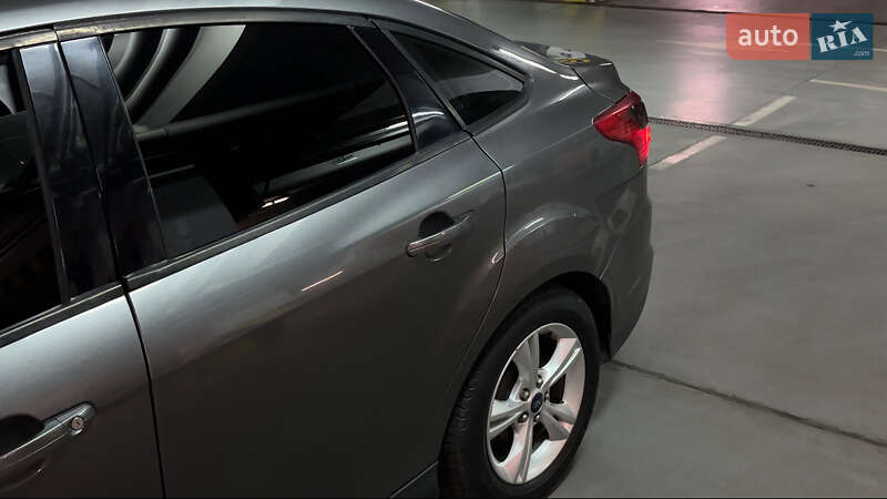 Седан Ford Focus 2014 в Днепре
