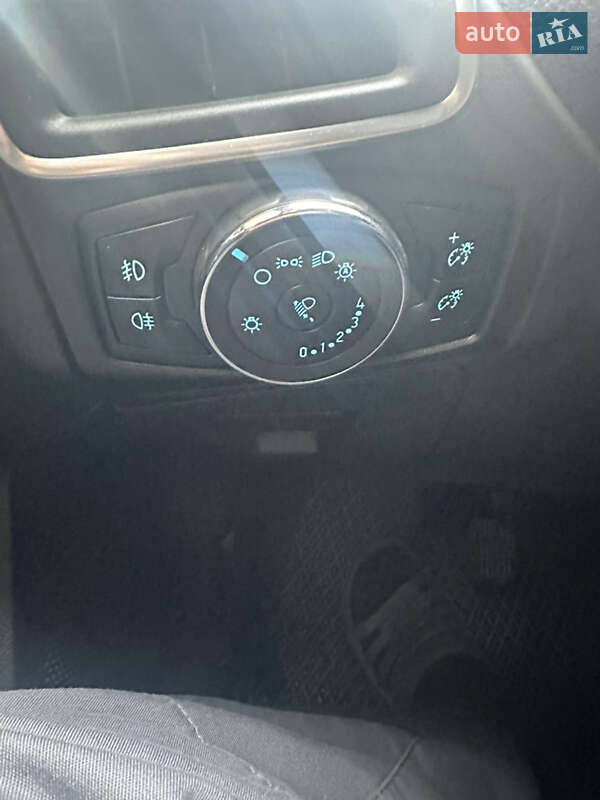 Универсал Ford Focus 2013 в Львове фото 40 Универсал Ford Focus 2013 в Львове