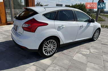 Хэтчбек Ford Focus 2014 в 