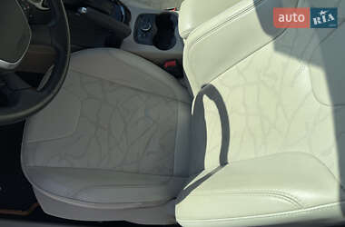 Хэтчбек Ford Focus 2014 в 